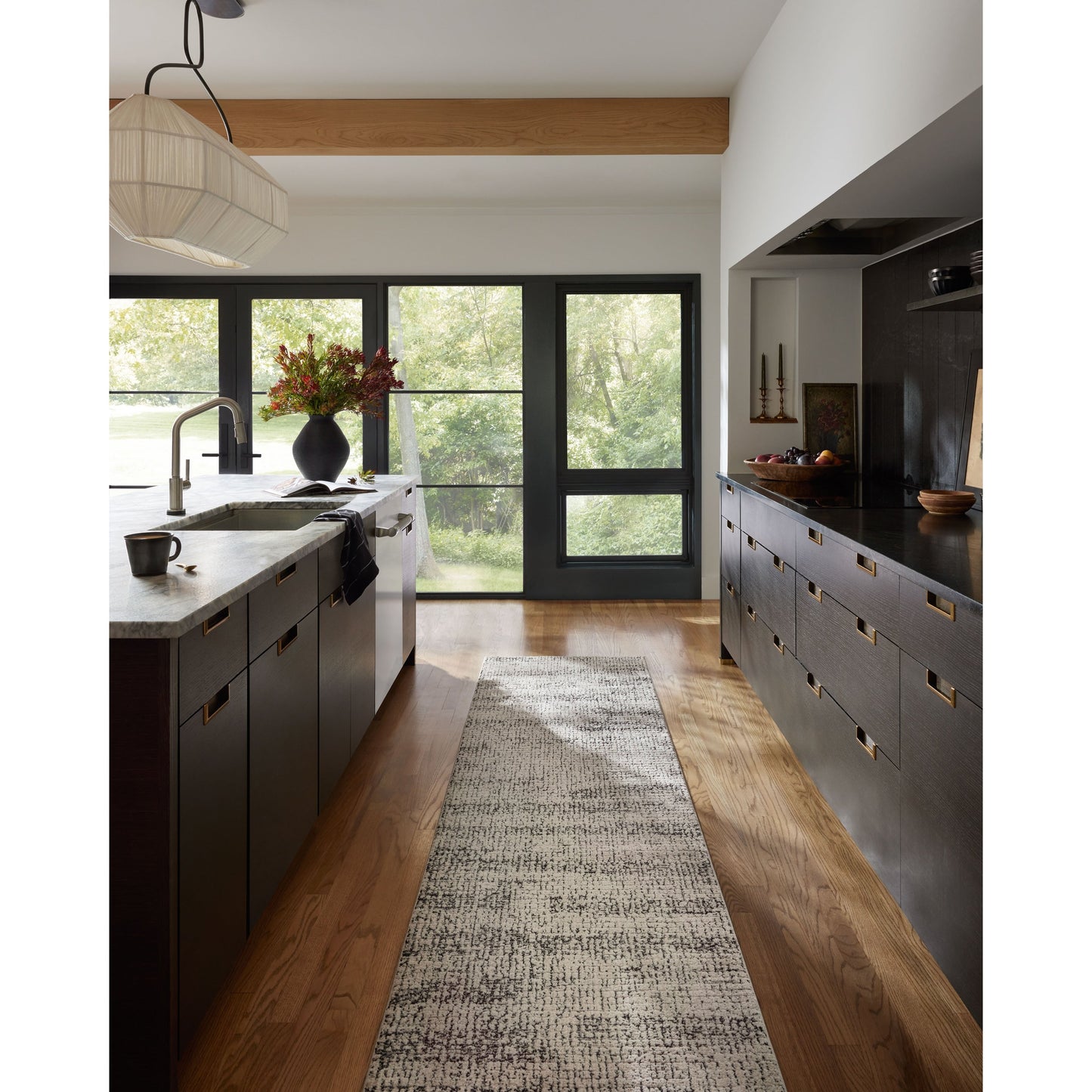 Tapis abstrait moderne Harrison d'Alexander Home