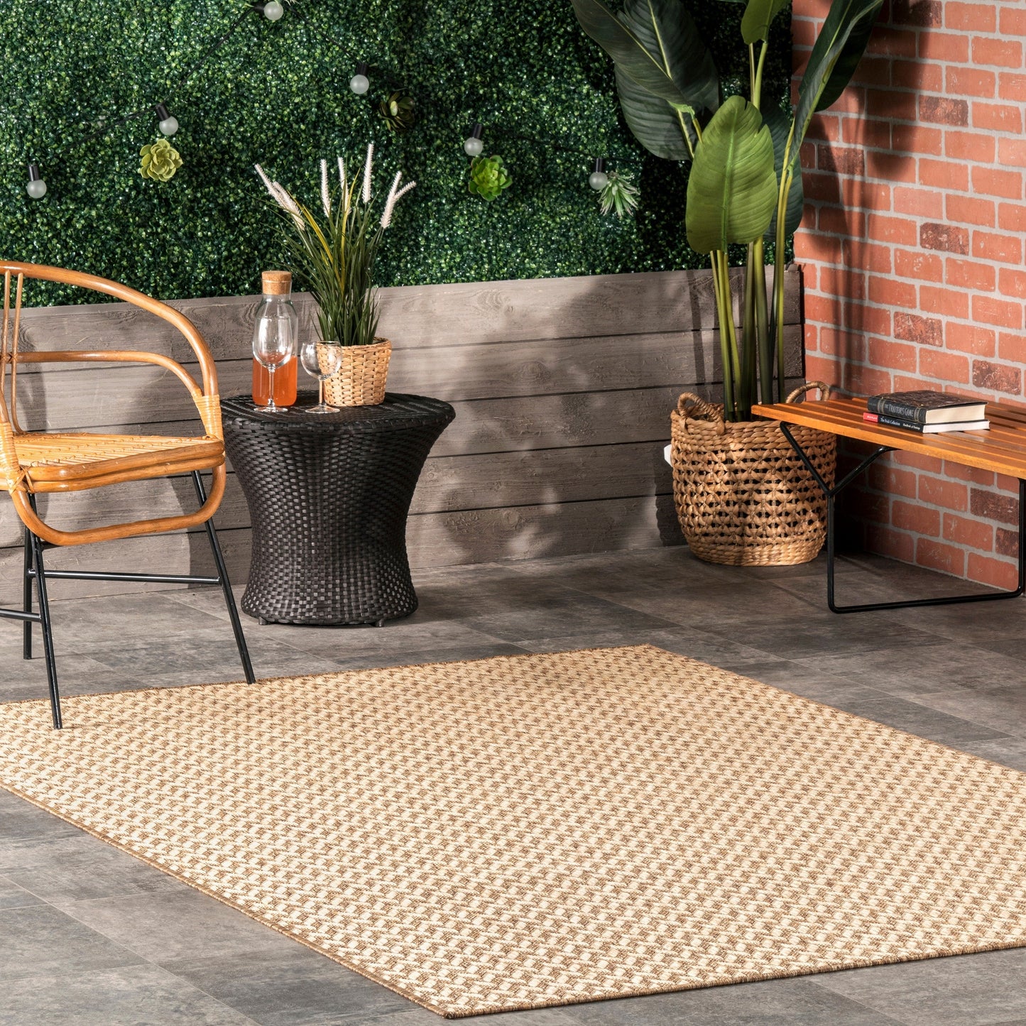 Tapis d'intérieur/extérieur à chevrons Nuloom Camryn