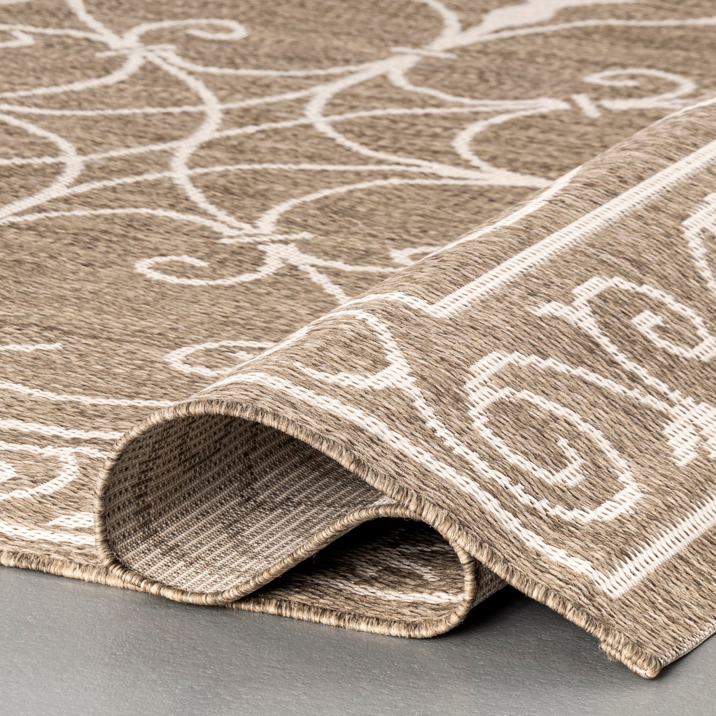 Tapis traditionnel d'intérieur/extérieur Nuloom Kathleen