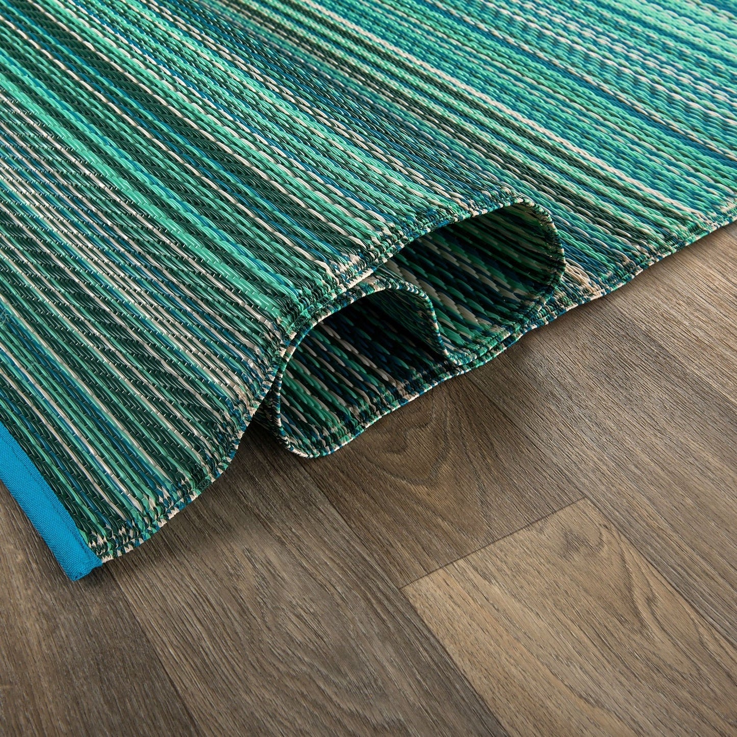 Tapis d'extérieur réversibles en plastique à rayures contemporaines