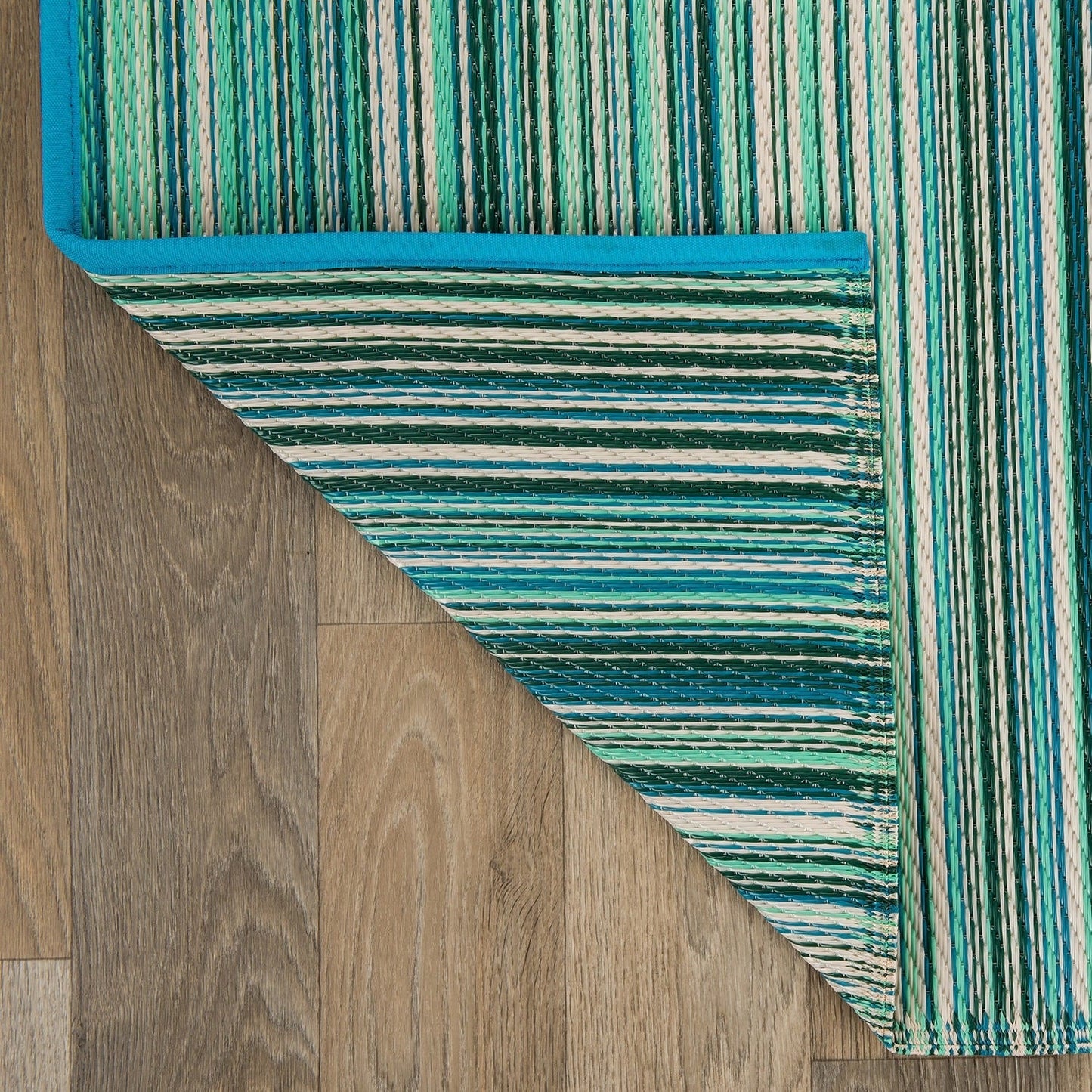 Tapis d'extérieur réversibles en plastique à rayures contemporaines