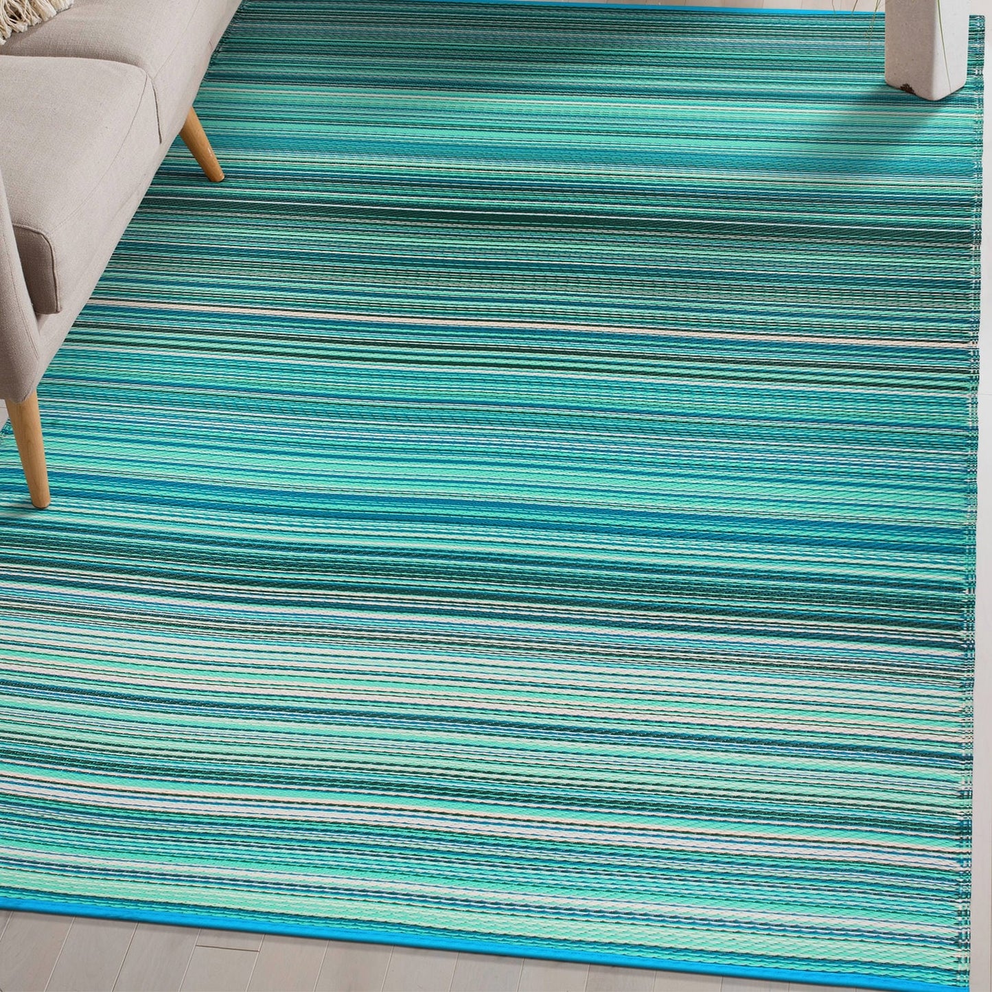 Tapis d'extérieur réversibles en plastique à rayures contemporaines