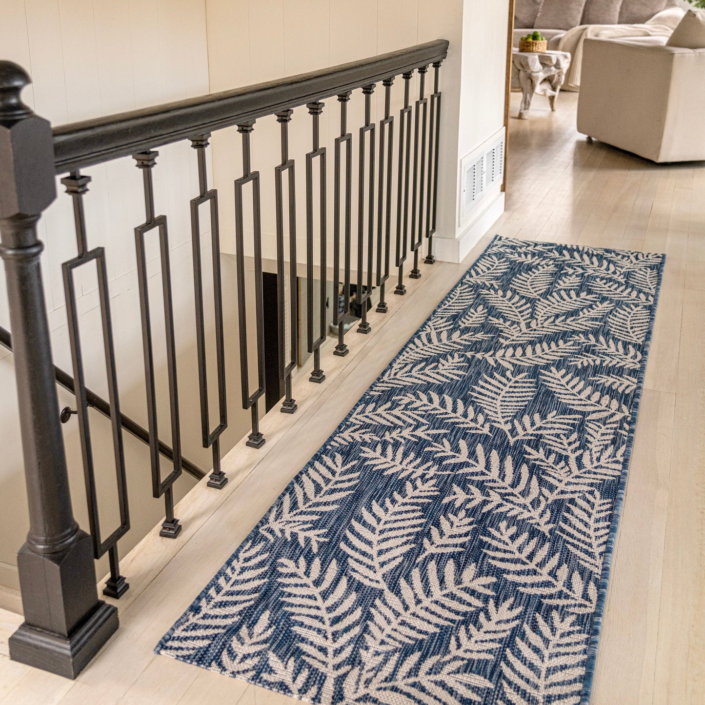 JONATHAN Y Tapis intérieur/extérieur à fronde de palmier Galon