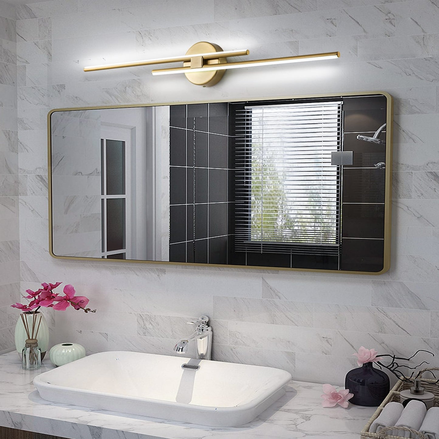 Applique murale linéaire minimaliste en métal à 2 lumières à LED et intensité variable