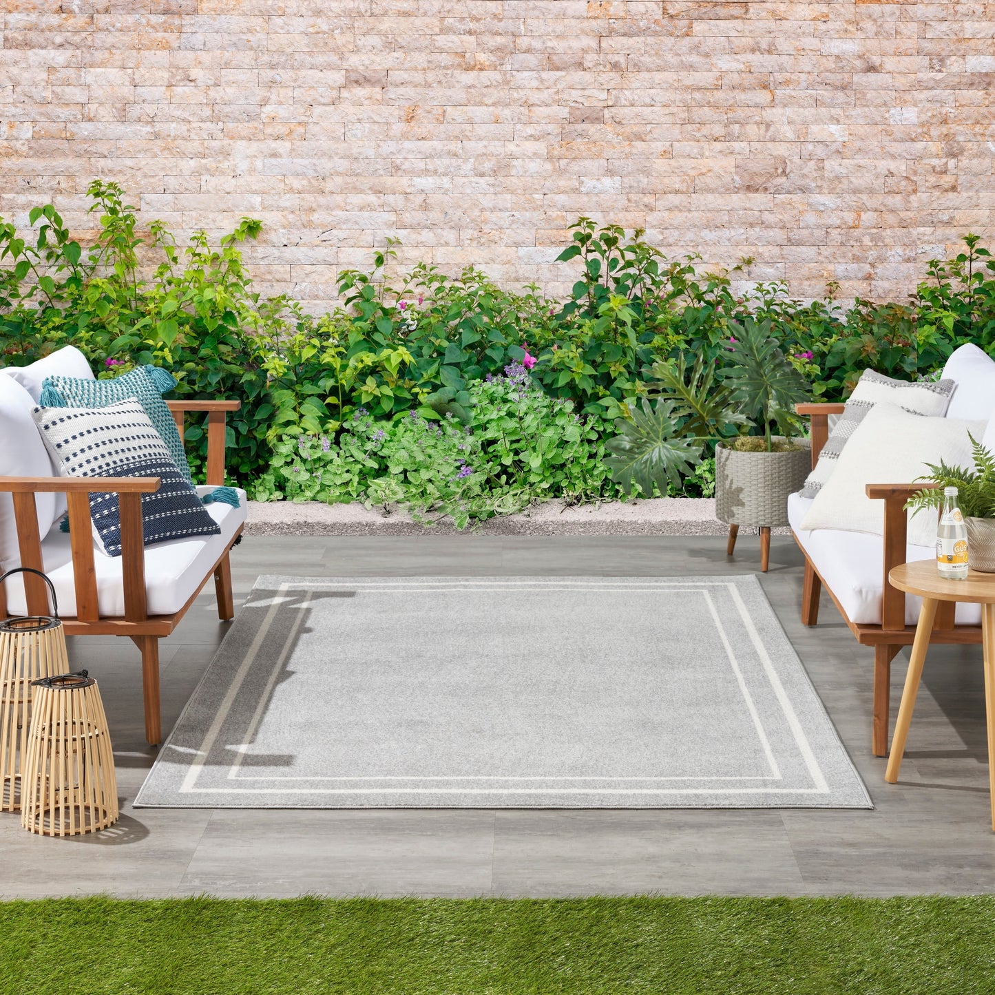 Tapis uni d'intérieur/extérieur Nourison Essentials
