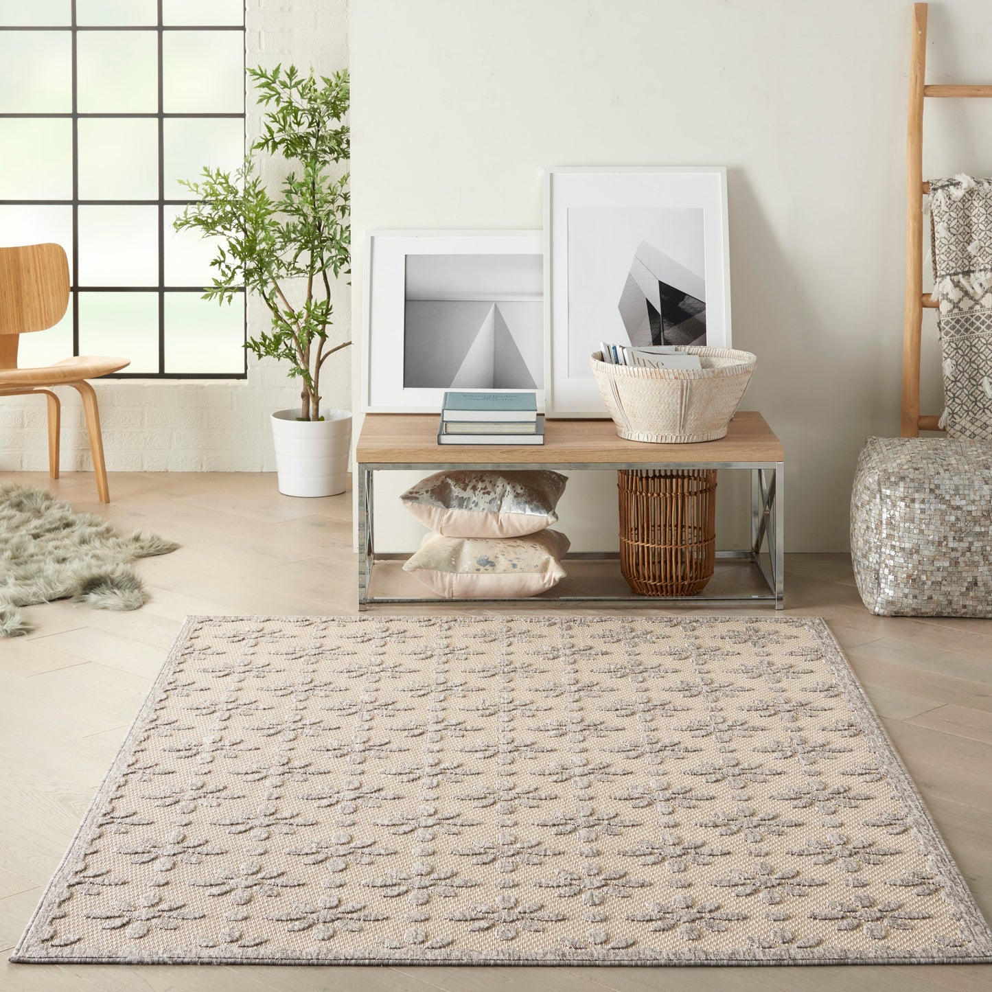 Tapis d'intérieur et d'extérieur géométrique moderne à motif floral et haut-bas Nourison Palamos