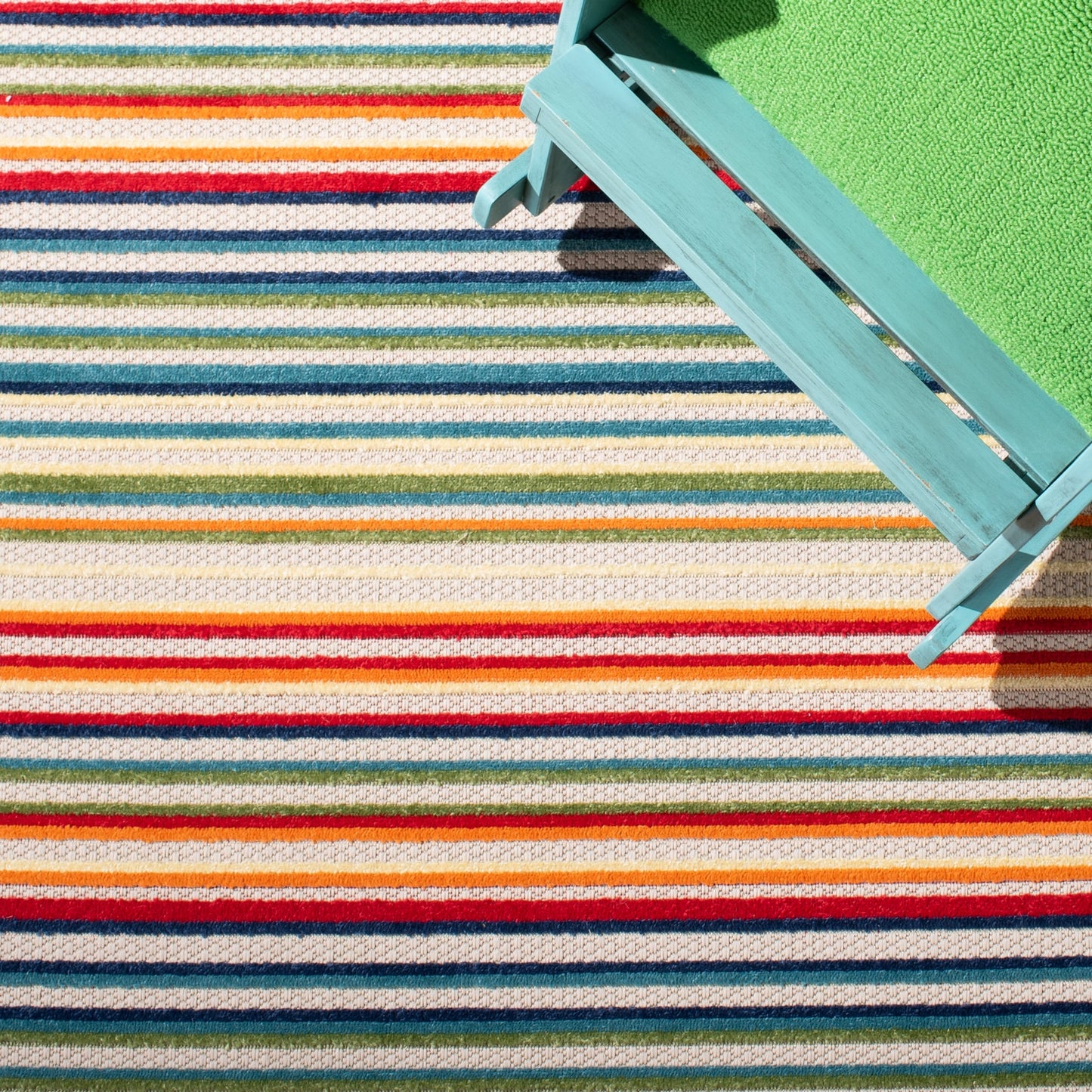 Tapis de patio imperméable à rayures pour intérieur/extérieur SAFAVIEH Cabana Gafia