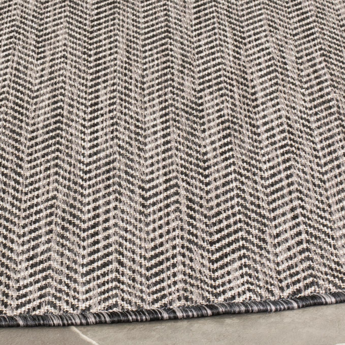 Tapis de jardin imperméable pour intérieur/extérieur SAFAVIEH Courtyard Ilmur