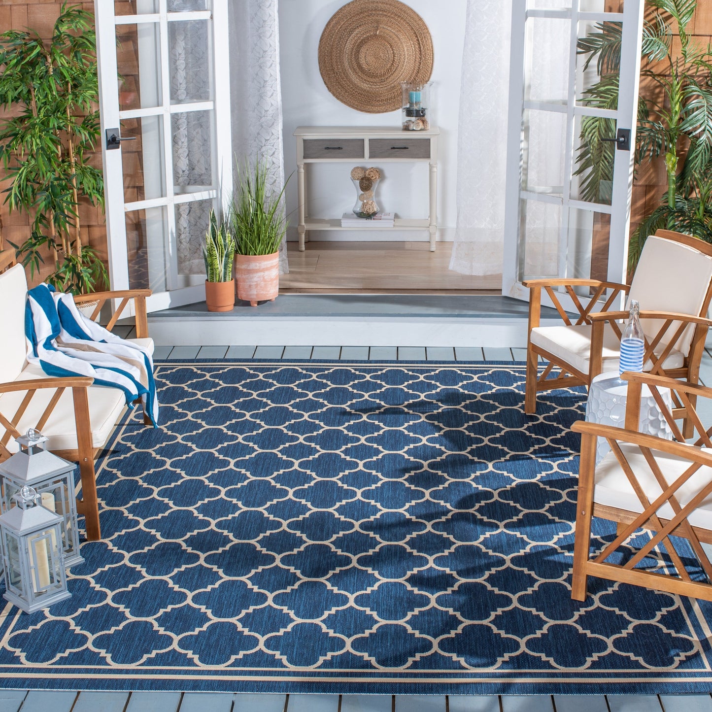 Tapis de jardin imperméable d'intérieur/extérieur SAFAVIEH Courtyard Kristelle