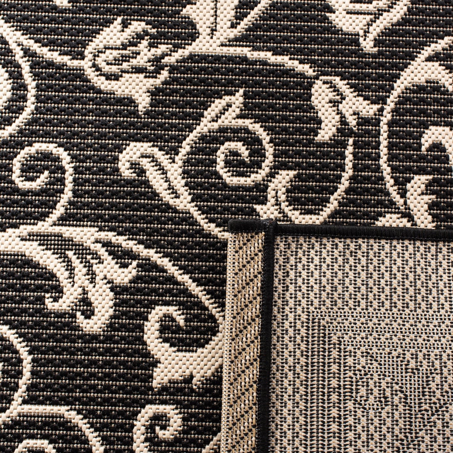 Tapis de jardin imperméable d'intérieur/extérieur SAFAVIEH Courtyard Miljeta