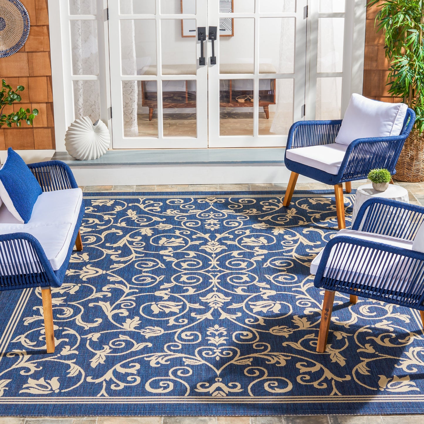Tapis de jardin imperméable d'intérieur/extérieur SAFAVIEH Courtyard Miljeta