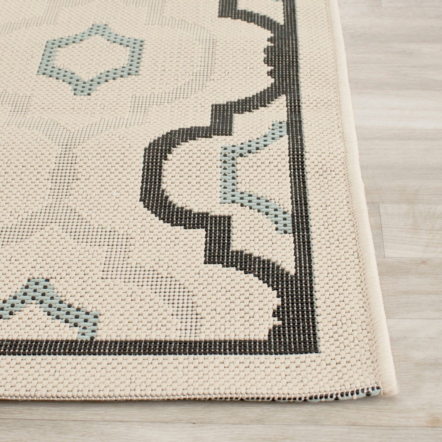 Tapis de jardin imperméable pour intérieur/extérieur SAFAVIEH Courtyard Oyvor