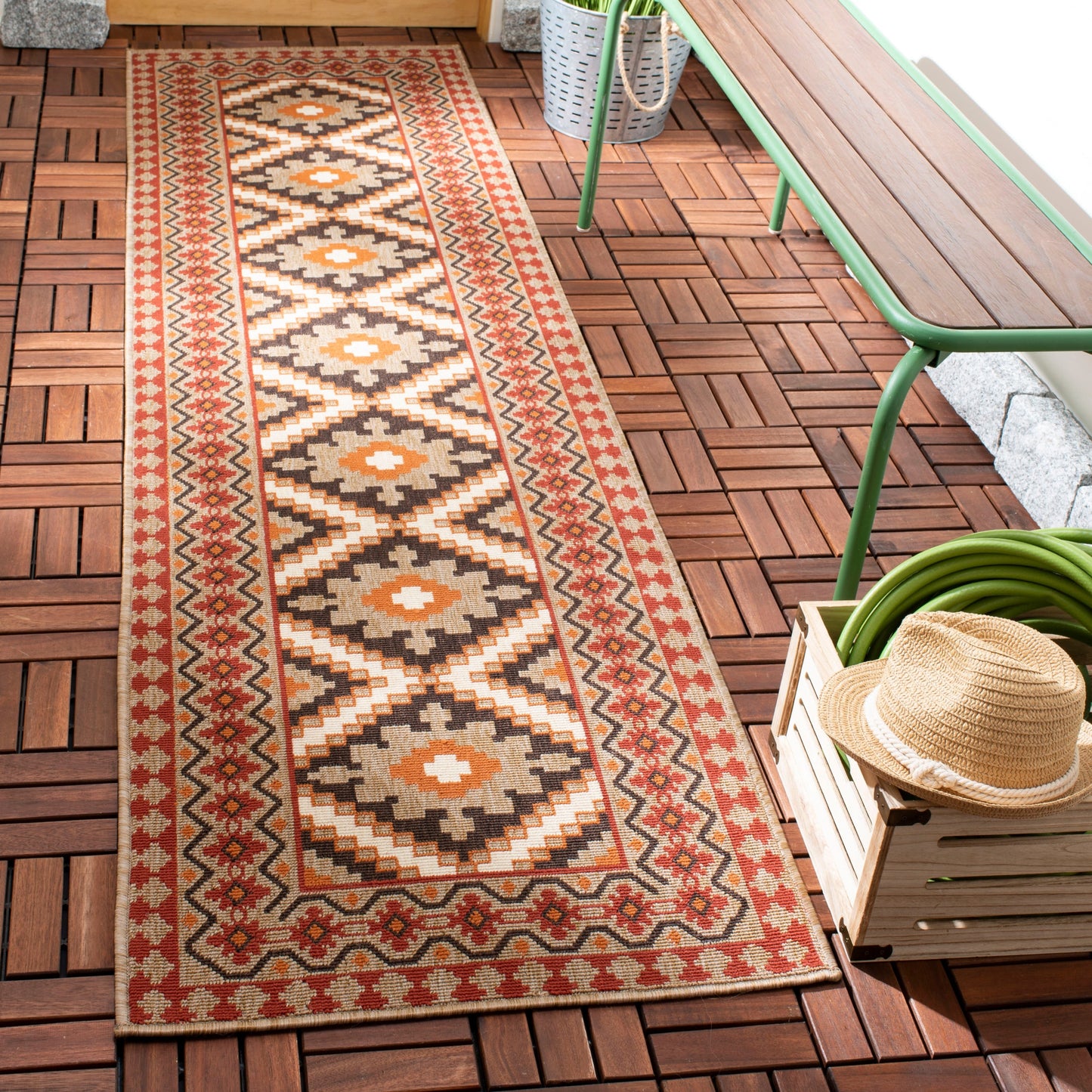 Tapis de jardin imperméable pour intérieur/extérieur SAFAVIEH Veranda Rita