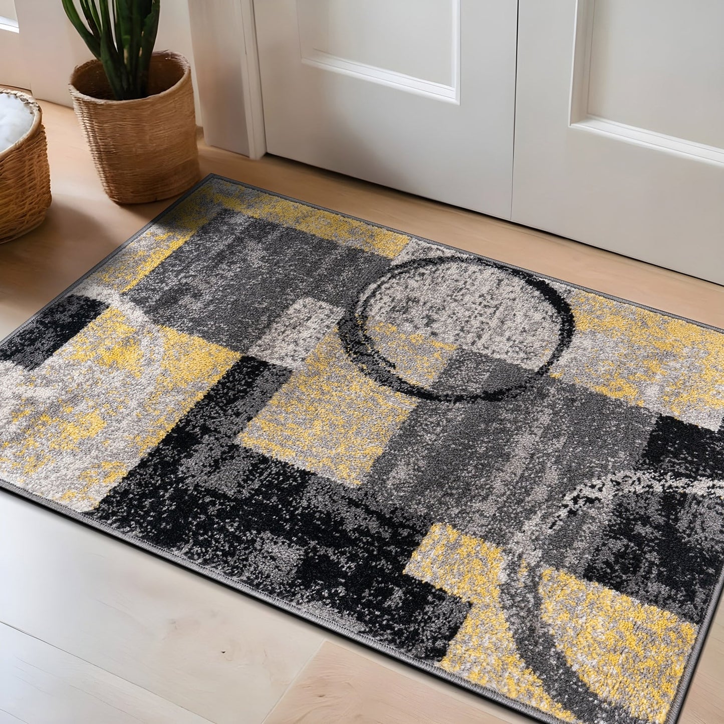 Tapis circulaire abstrait en polypropylène fabriqué à la machine, de la World Rug Gallery