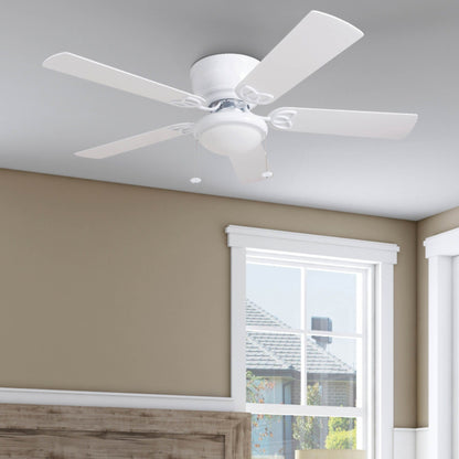 Ventilateur de plafond LED d'intérieur traditionnel Prominence Home Benton avec lumière et chaînes de traction