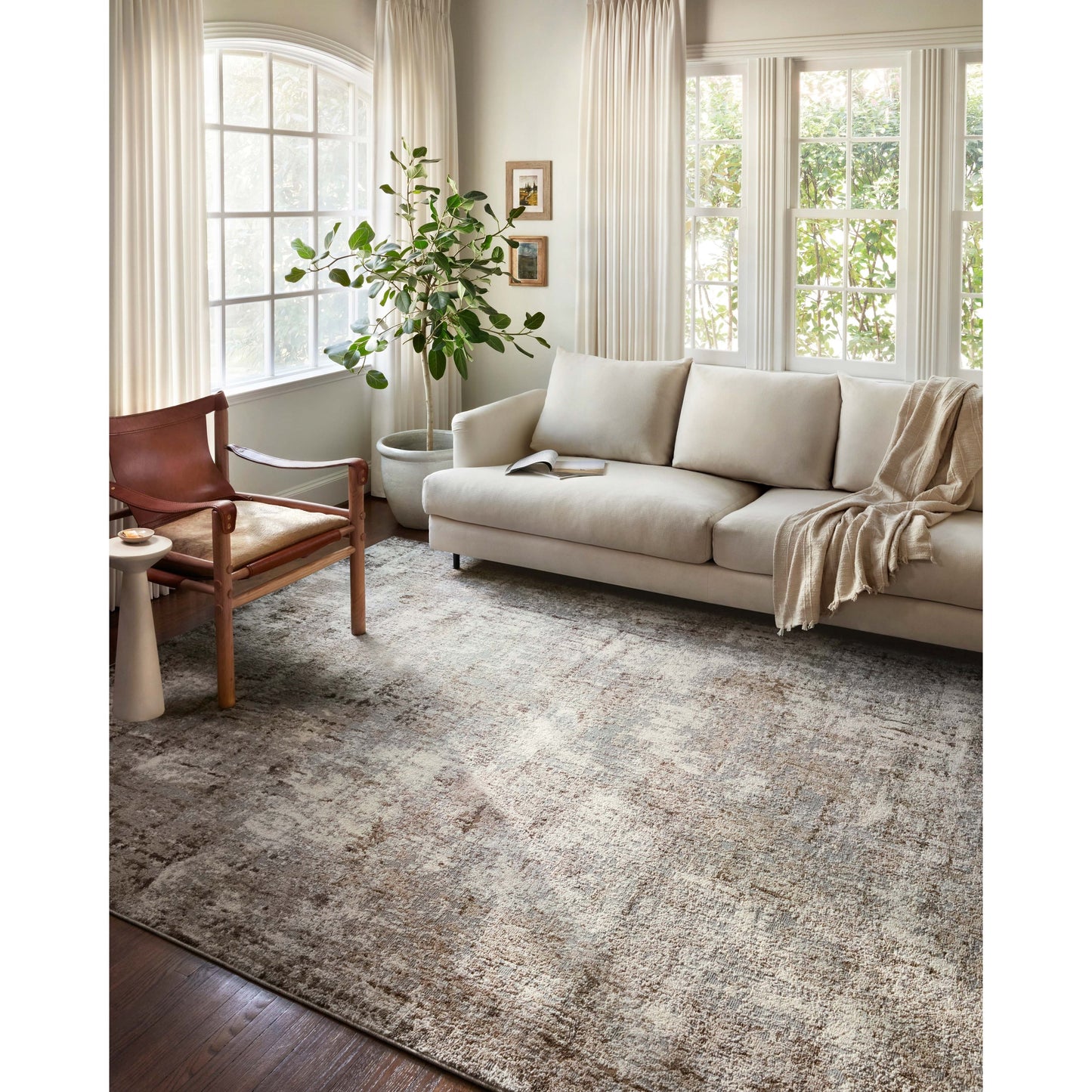 Tapis abstrait moderne Alexander Home Grant