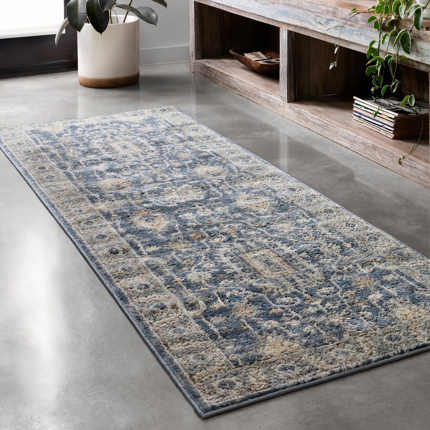 Tapis traditionnel en ferronnerie ornementale Josefina d'Alexander Home