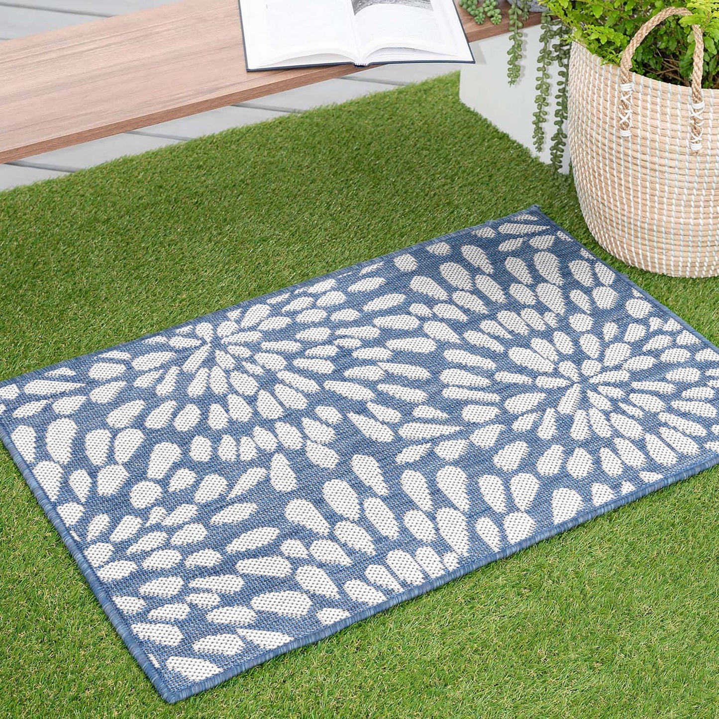 Tapis d'intérieur/extérieur à motif floral côtier Exo