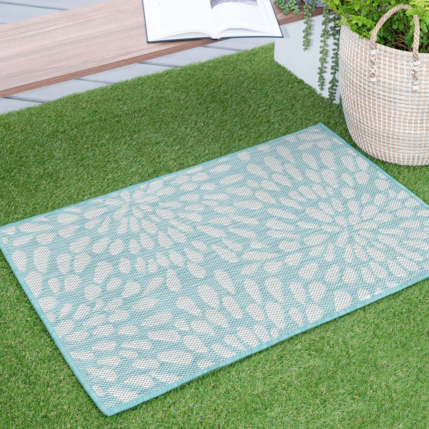 Tapis d'intérieur/extérieur à motif floral côtier Exo