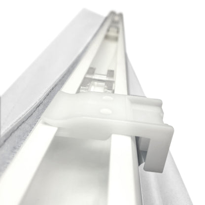 Stores romains en tissu blanc occultant et relevable sans fil Arlo