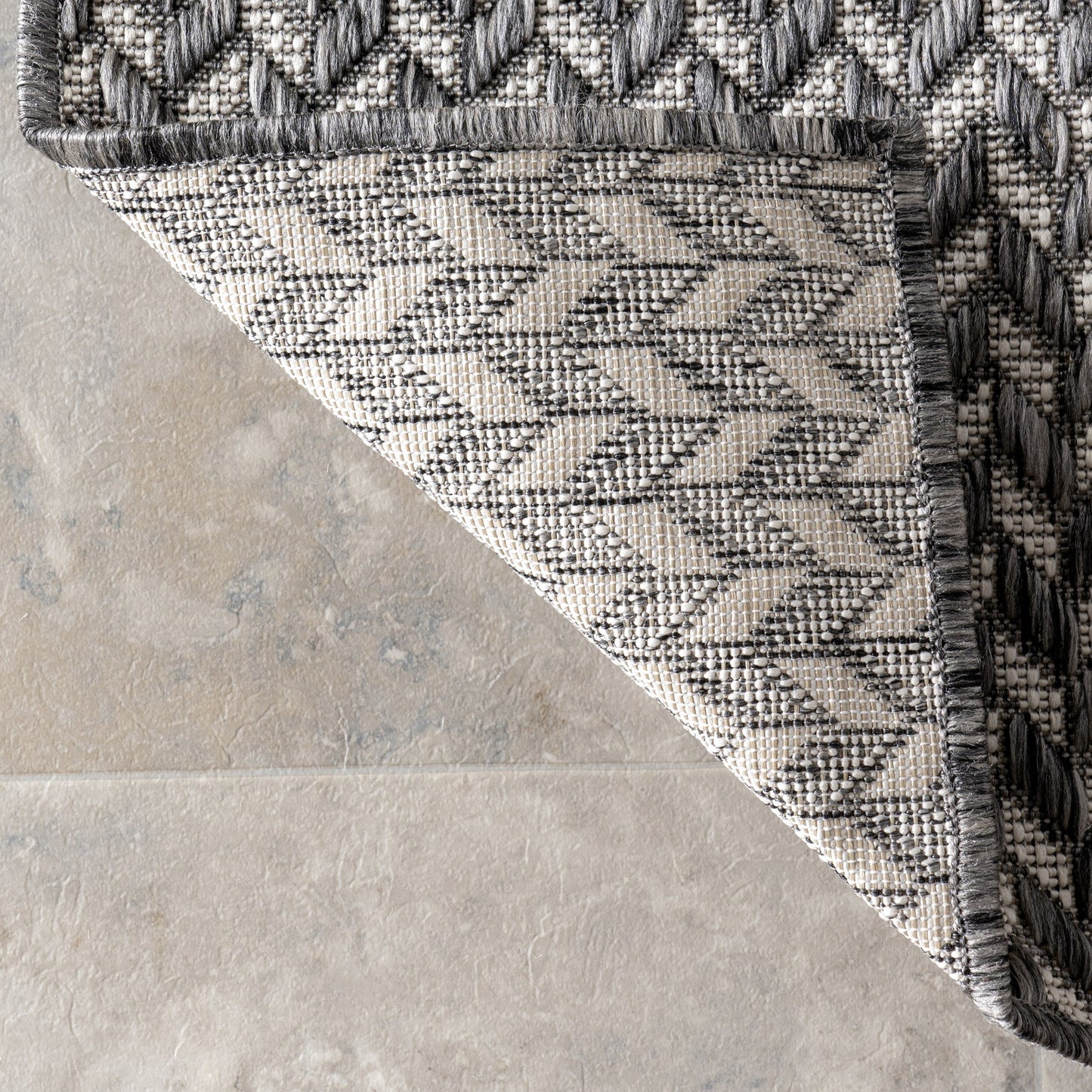 Tapis d'intérieur/extérieur à chevrons Nuloom Camryn
