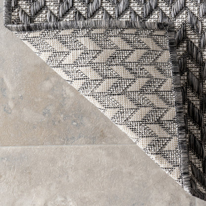Tapis d'intérieur/extérieur à chevrons Nuloom Camryn