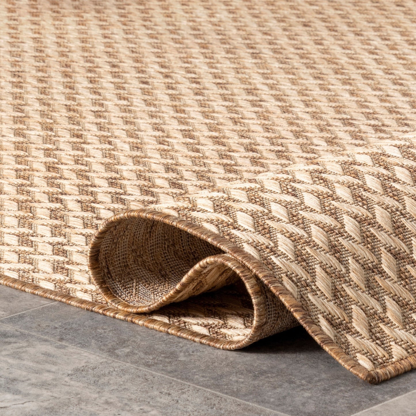 Tapis d'intérieur/extérieur à chevrons Nuloom Camryn