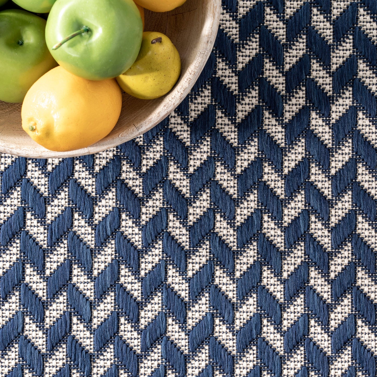 Tapis d'intérieur/extérieur à chevrons Nuloom Camryn