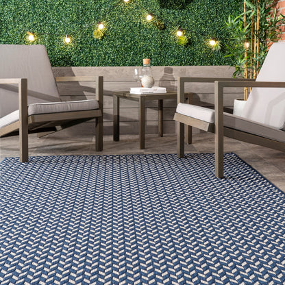 Tapis d'intérieur/extérieur à chevrons Nuloom Camryn