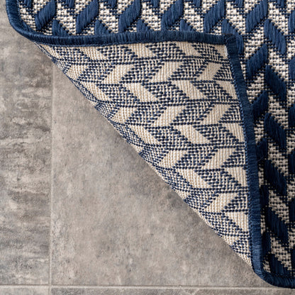 Tapis d'intérieur/extérieur à chevrons Nuloom Camryn