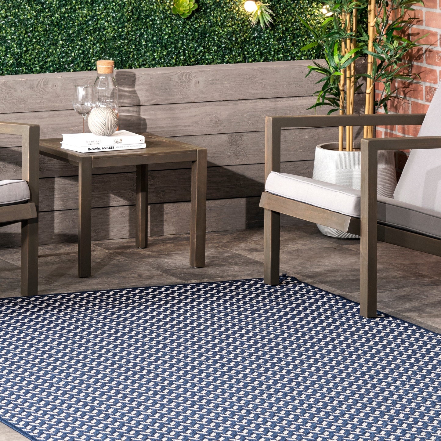 Tapis d'intérieur/extérieur à chevrons Nuloom Camryn