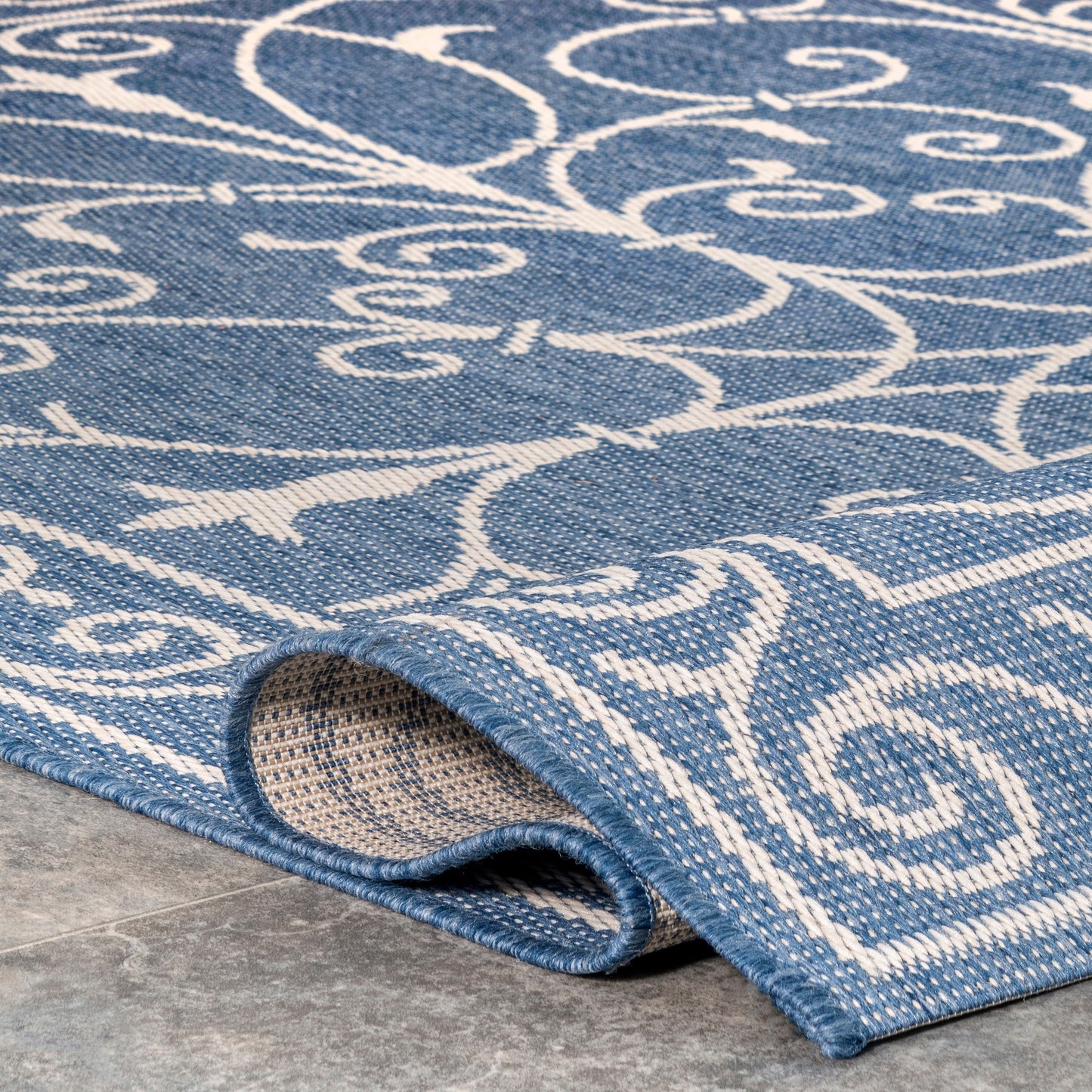Tapis traditionnel d'intérieur/extérieur Nuloom Kathleen