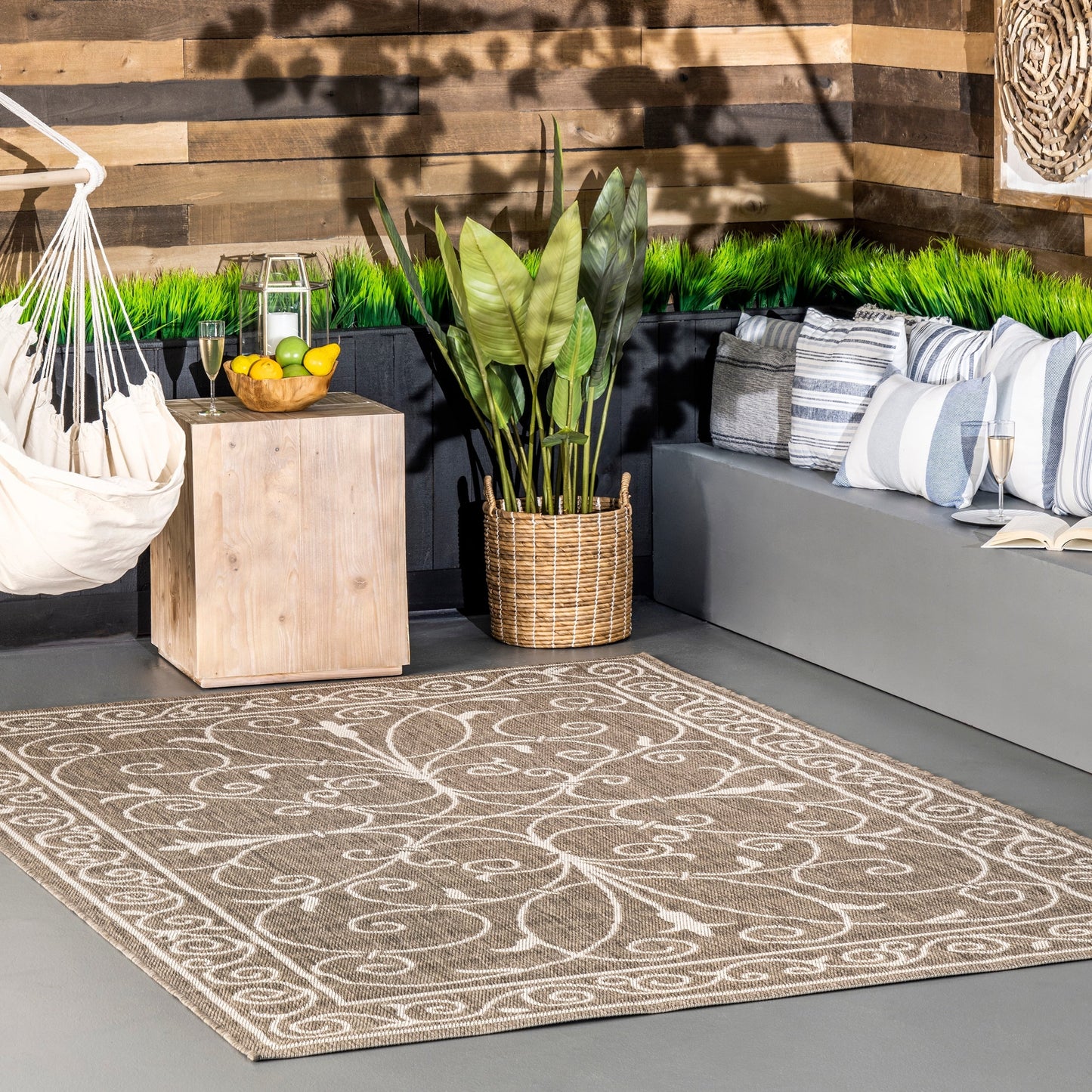 Tapis traditionnel d'intérieur/extérieur Nuloom Kathleen