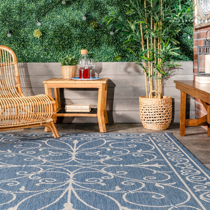 Tapis traditionnel d'intérieur/extérieur Nuloom Kathleen