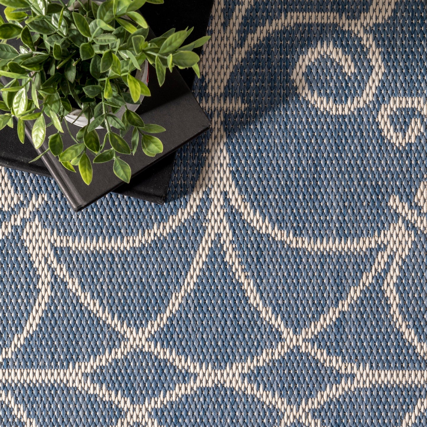 Tapis traditionnel d'intérieur/extérieur Nuloom Kathleen