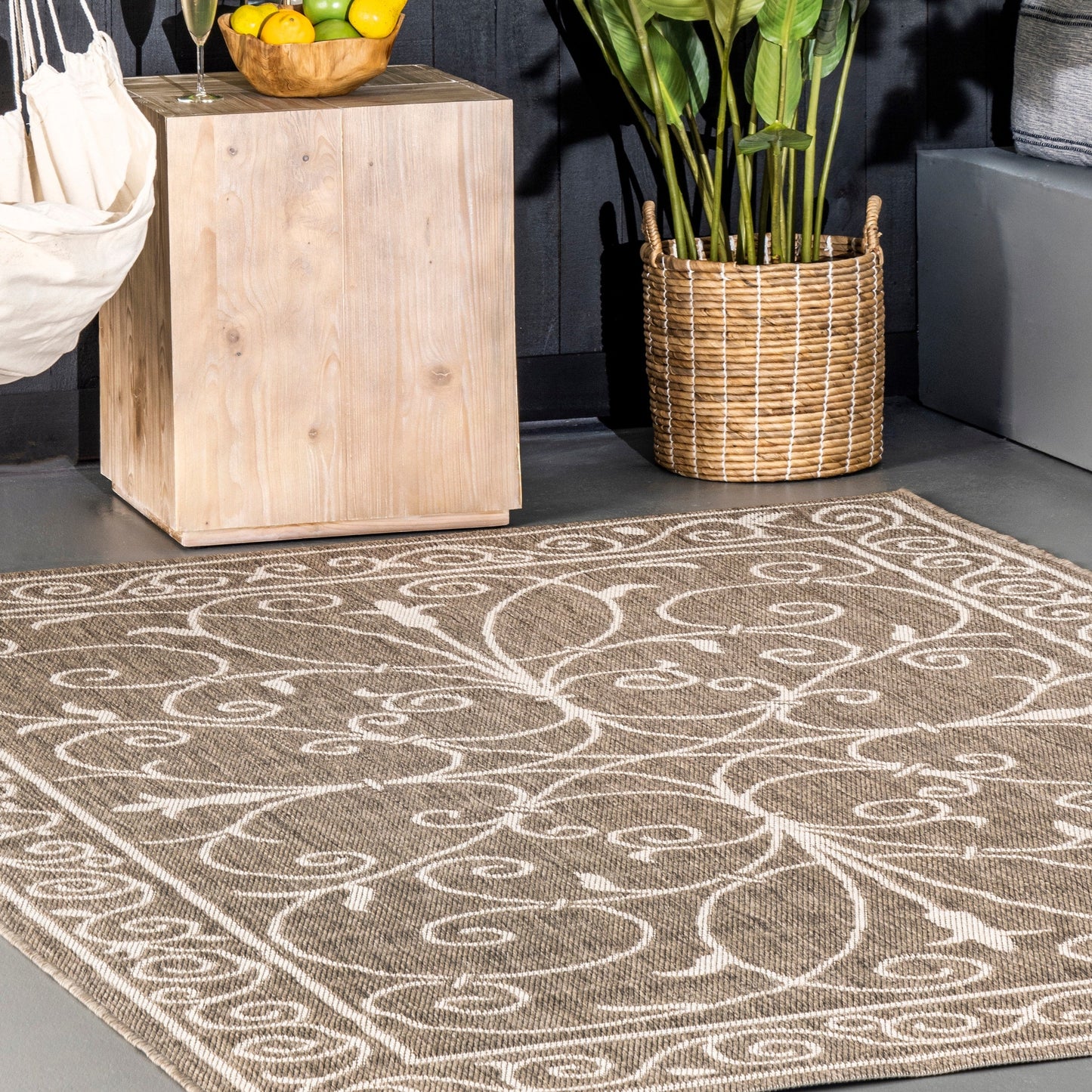 Tapis traditionnel d'intérieur/extérieur Nuloom Kathleen