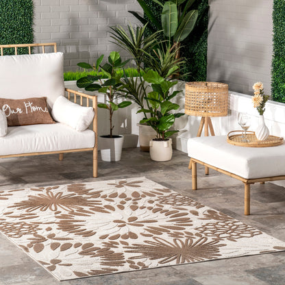 Tapis d'intérieur/extérieur à motif floral audacieux Nuloom Ronda