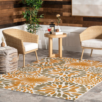 Tapis d'intérieur/extérieur à motif floral audacieux Nuloom Ronda