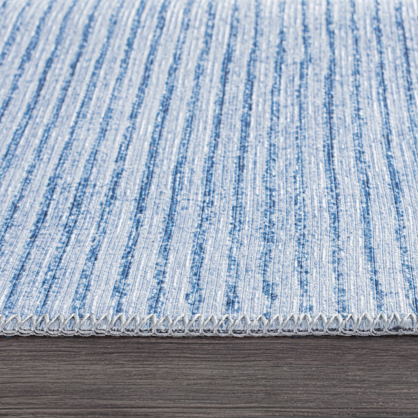 Tapis contemporain à rayures vieillies lavable en machine