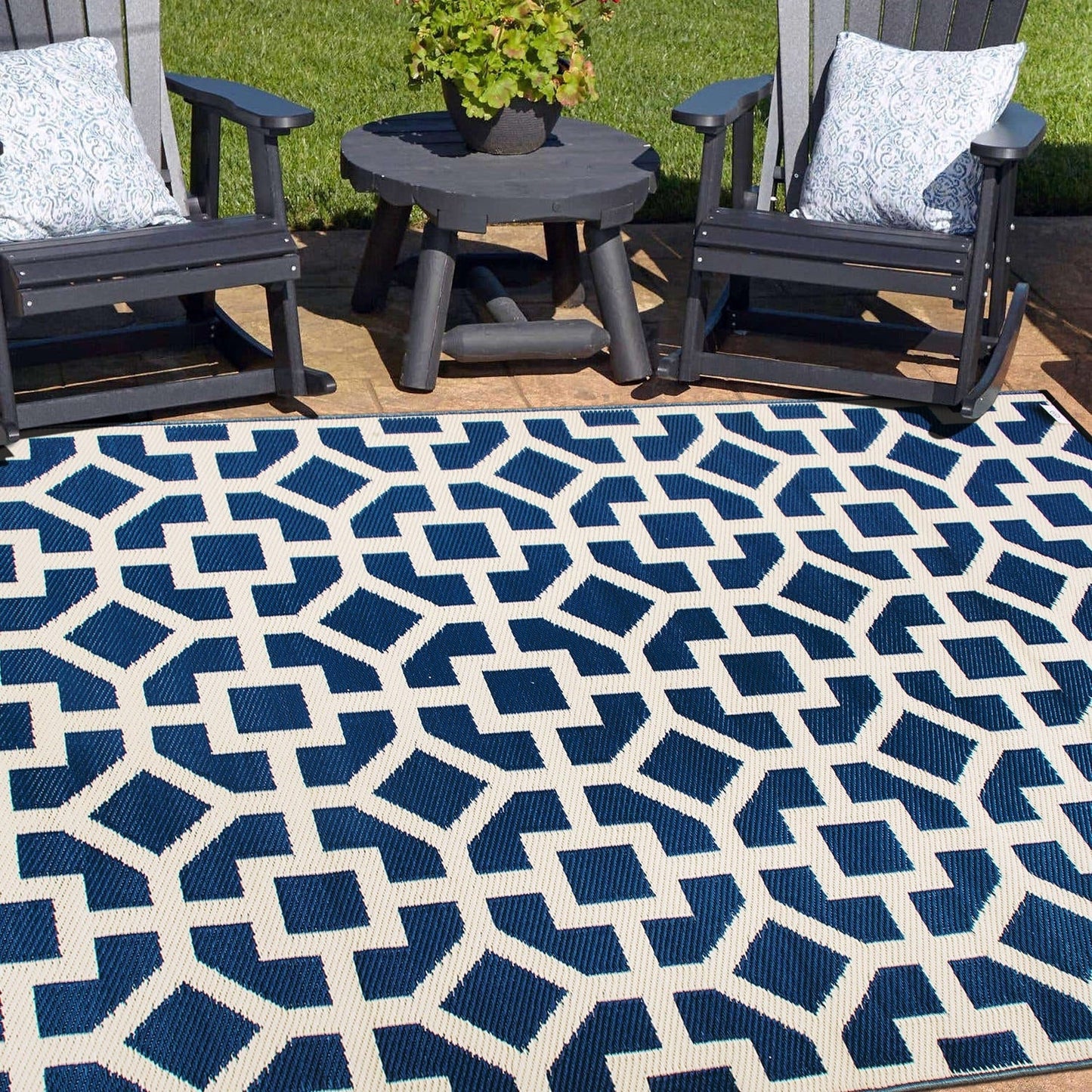 Tapis d'extérieur réversibles en plastique à motifs géométriques contemporains