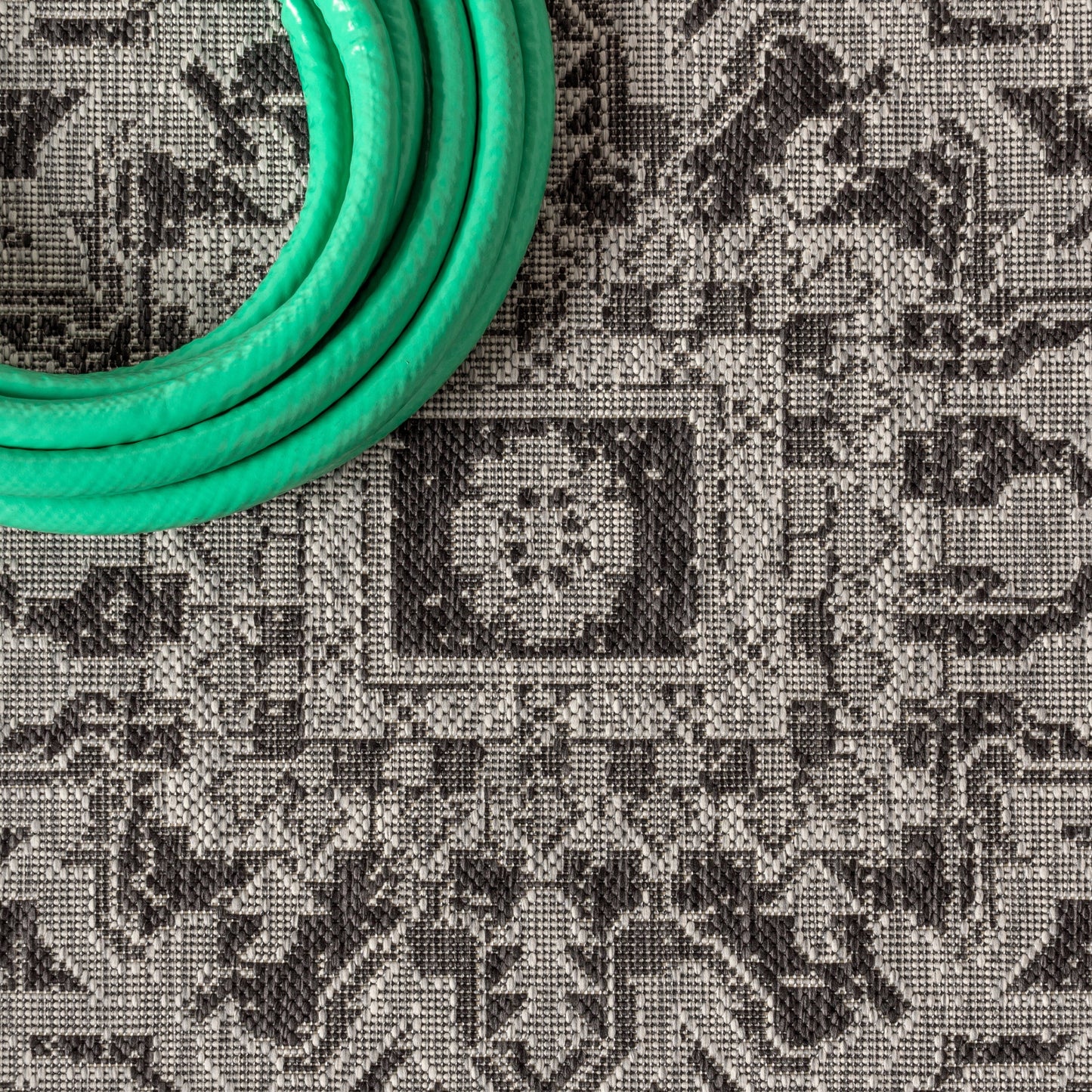 Tapis d'intérieur/extérieur JONATHAN Y Charleston Medallion