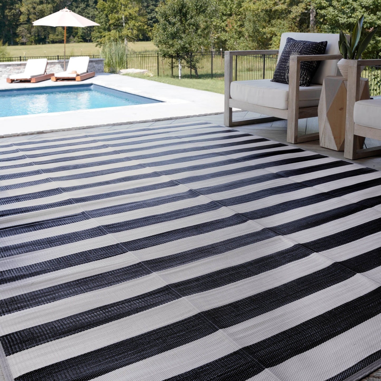 Tapis d'intérieur et d'extérieur à rayures de plage Lalune