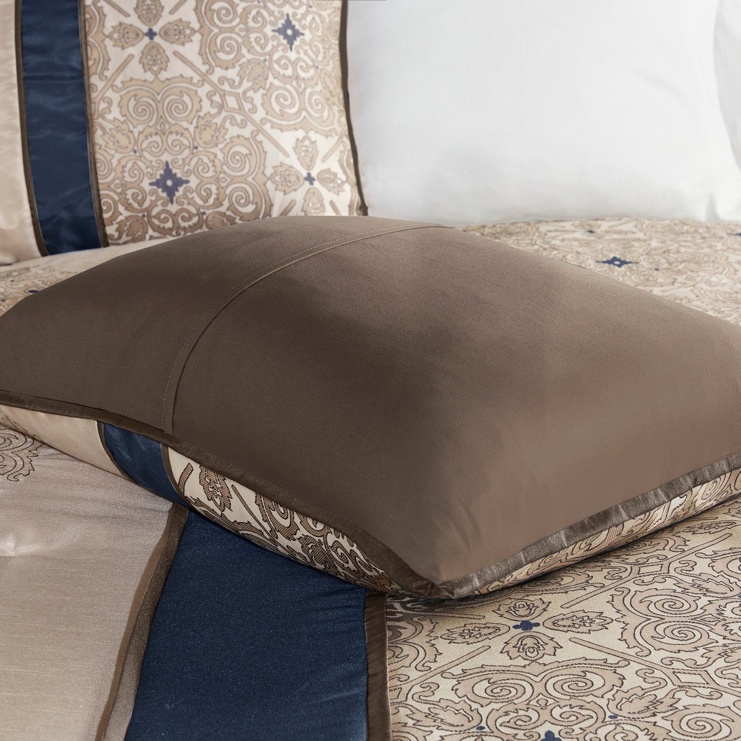 Madison Park Blaine Ensemble de couette jacquard 7 pièces avec coussins décoratifs