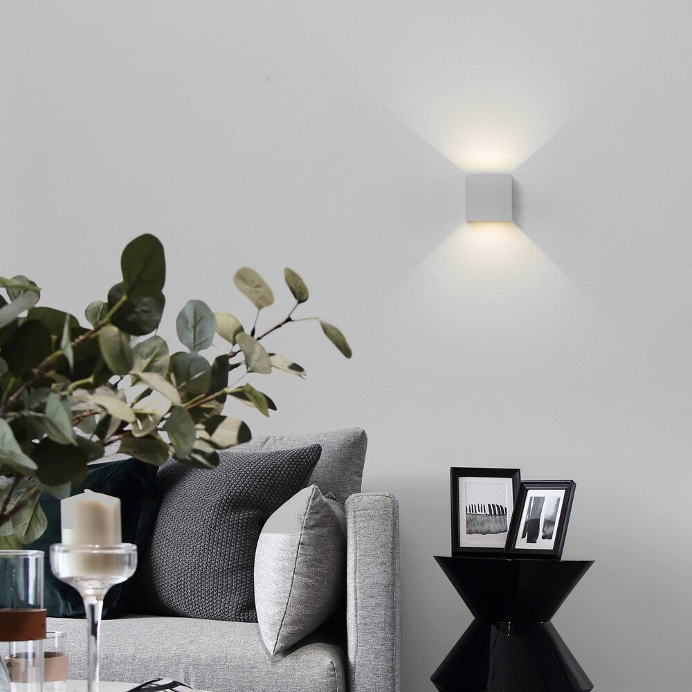 Applique murale moderne LED étanche en aluminium avec faisceau réglable 10 W 4 000 K Blanc froid pour intérieur et extérieur