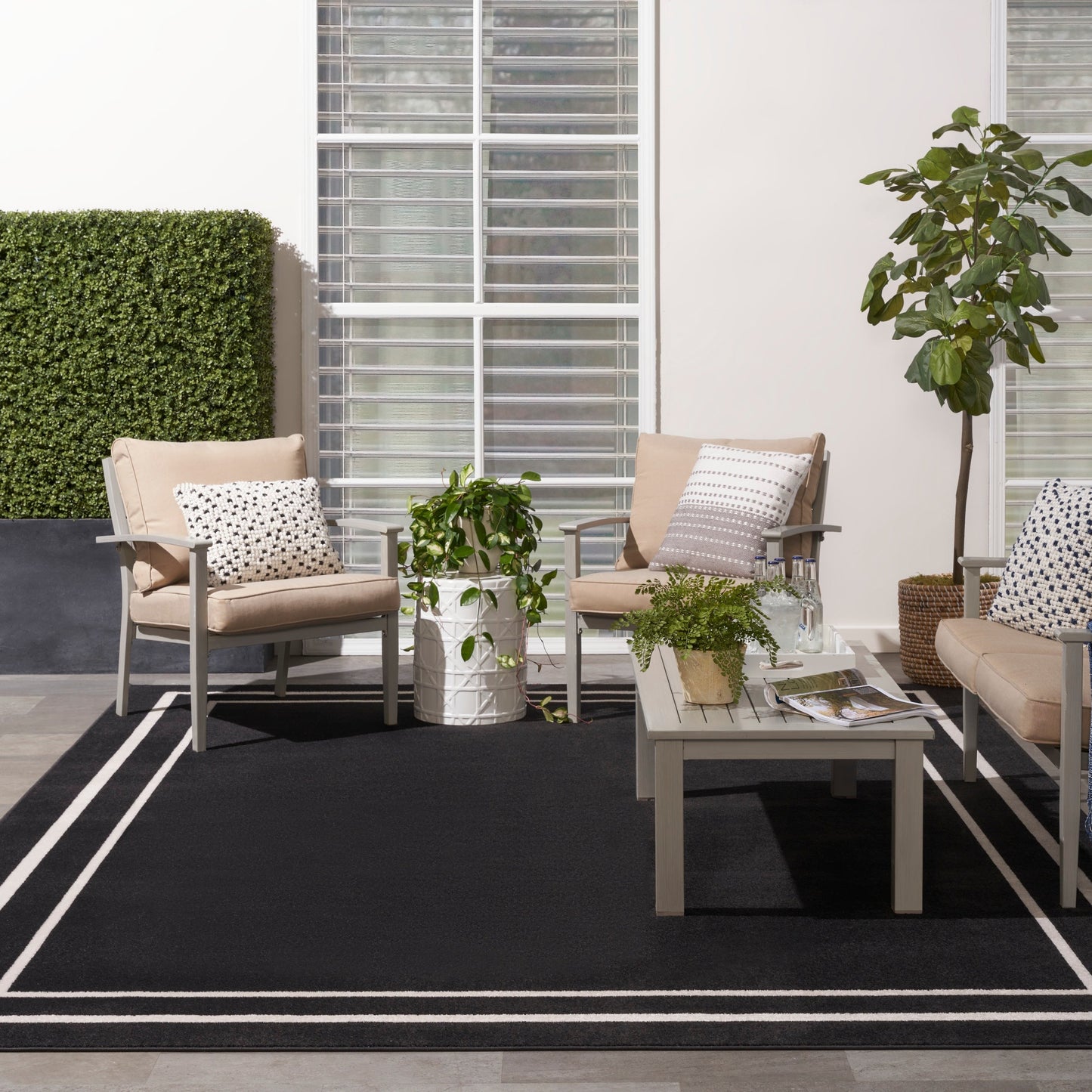 Tapis uni d'intérieur/extérieur Nourison Essentials