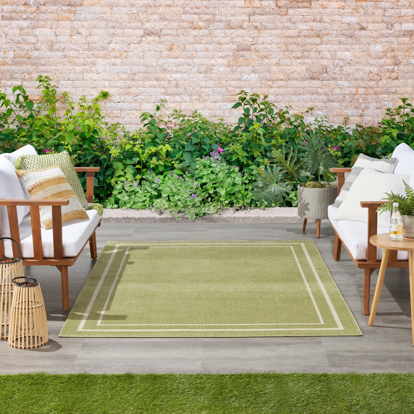 Tapis uni d'intérieur/extérieur Nourison Essentials