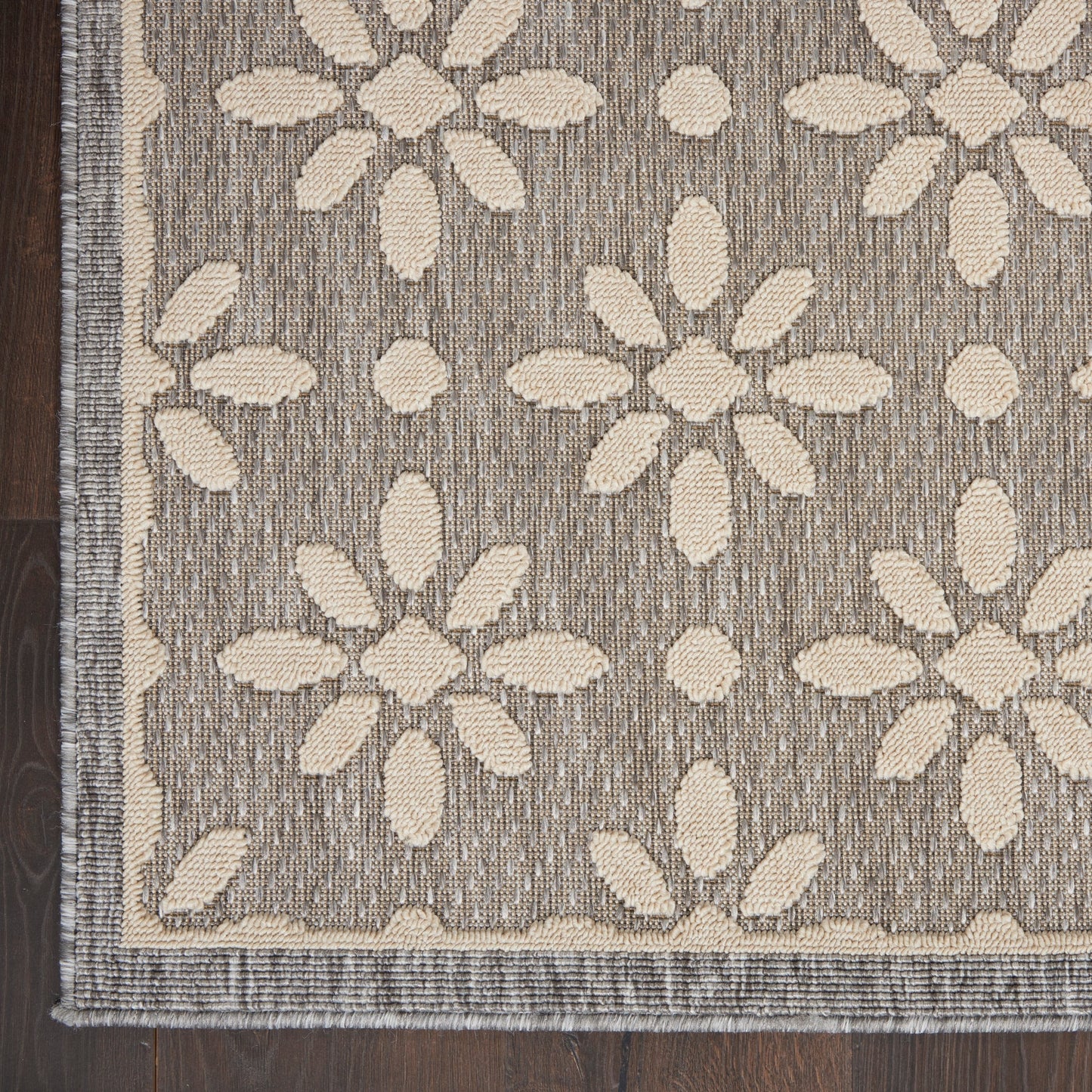 Tapis d'intérieur et d'extérieur géométrique moderne à motif floral et haut-bas Nourison Palamos