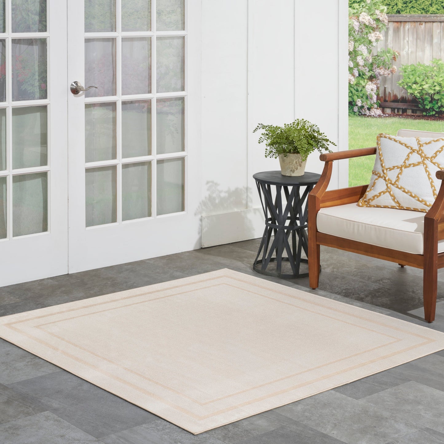 Tapis d'intérieur/extérieur uni Nourison Sandy