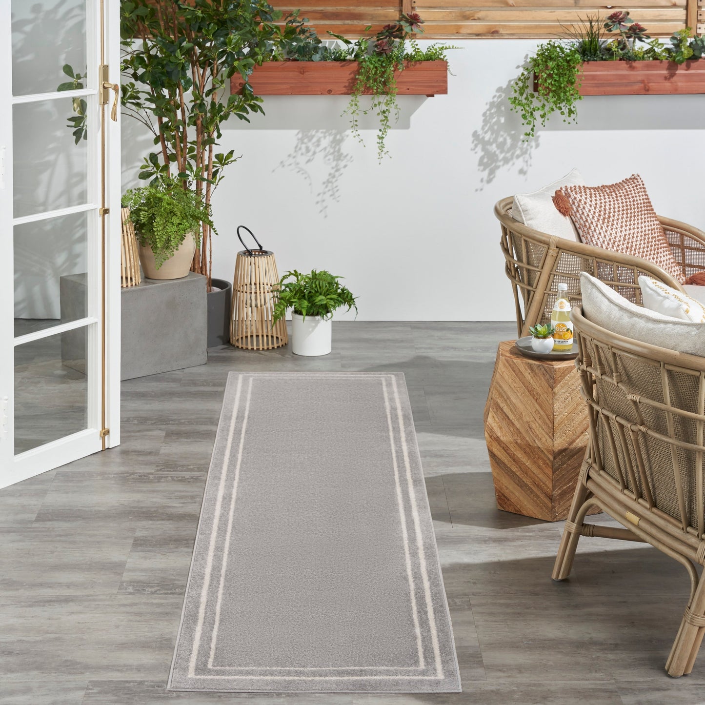 Tapis d'intérieur/extérieur uni Nourison Sandy