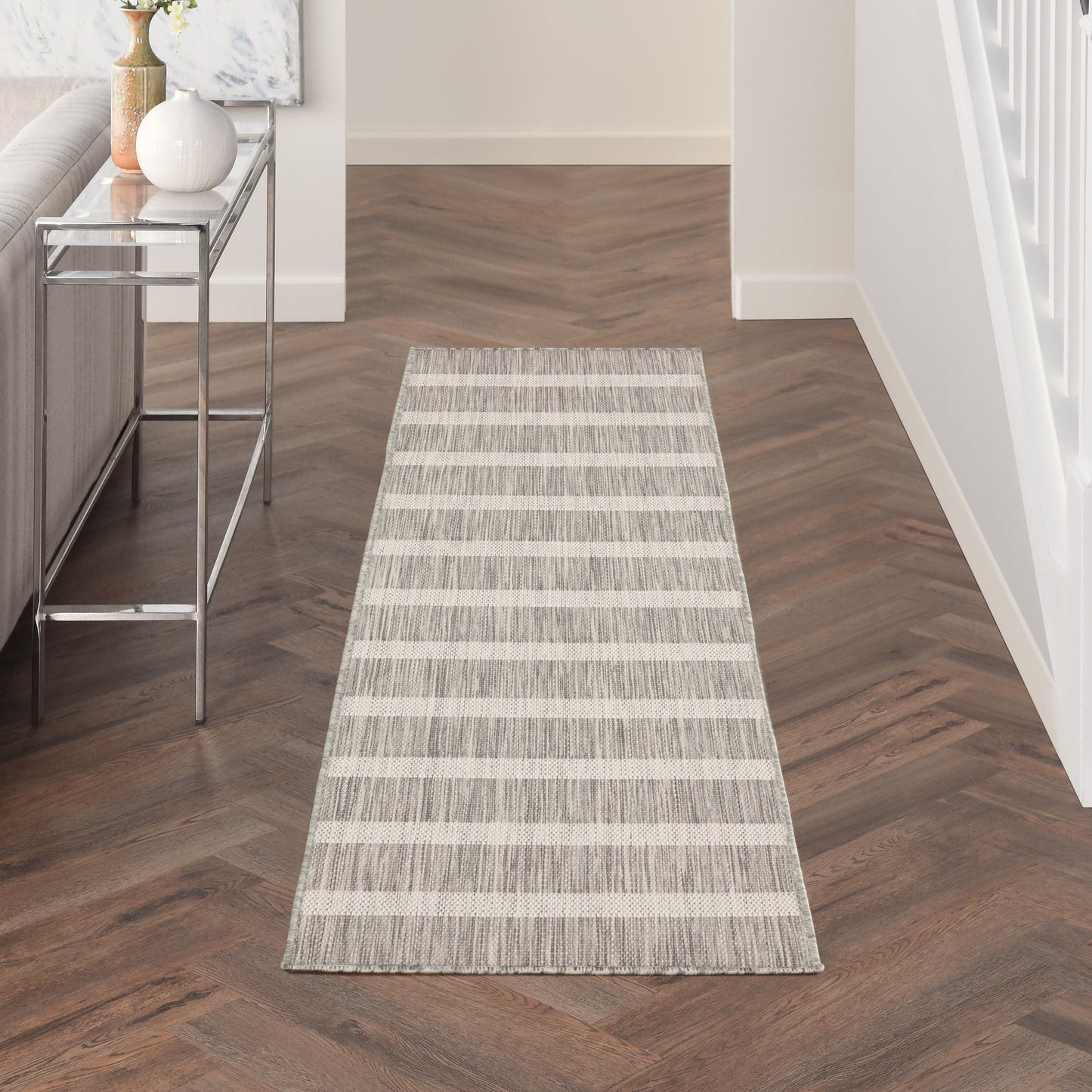 Tapis rayé intérieur/extérieur Nourison Selerno.